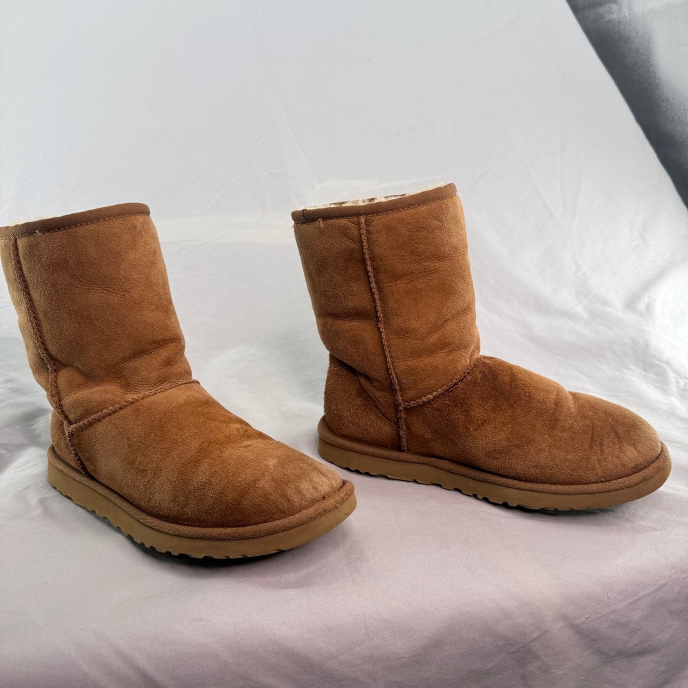 UGG Australia Classic Short 5825 Chestnut Suede Shearling Boots Womens 7 EU 38 - Picture 3 of 9